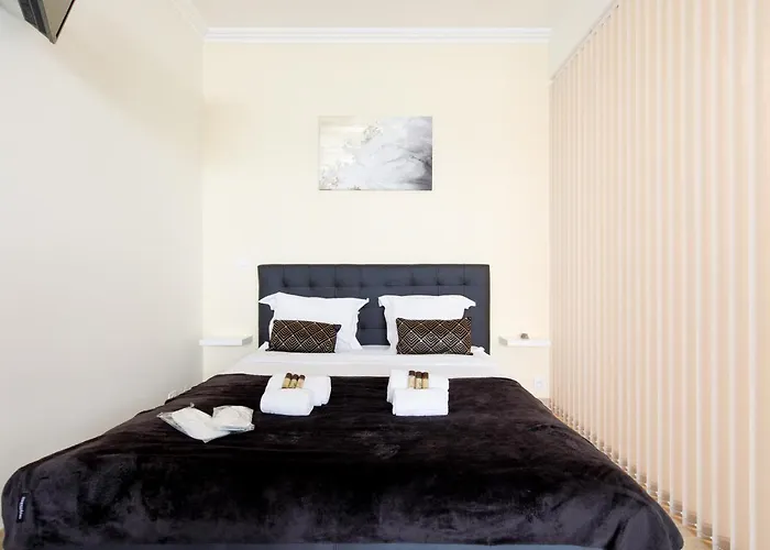 Gray D'albion 1d2 Yourhosthelper Cannes